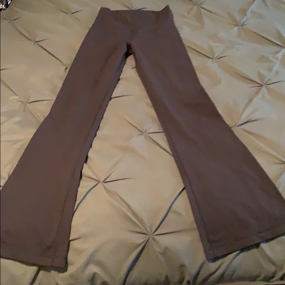 Lululemon yoga pants